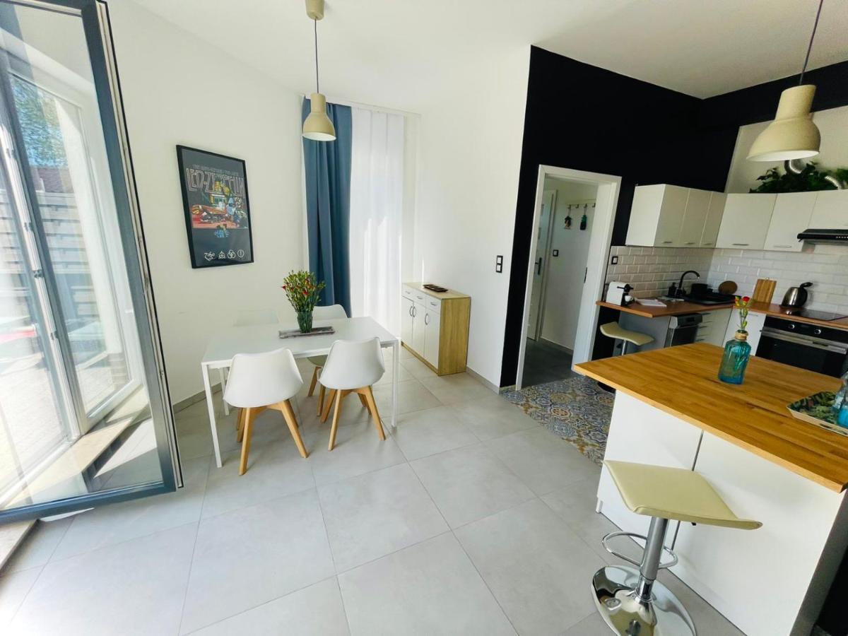 Apartment Marynarska 49 *
